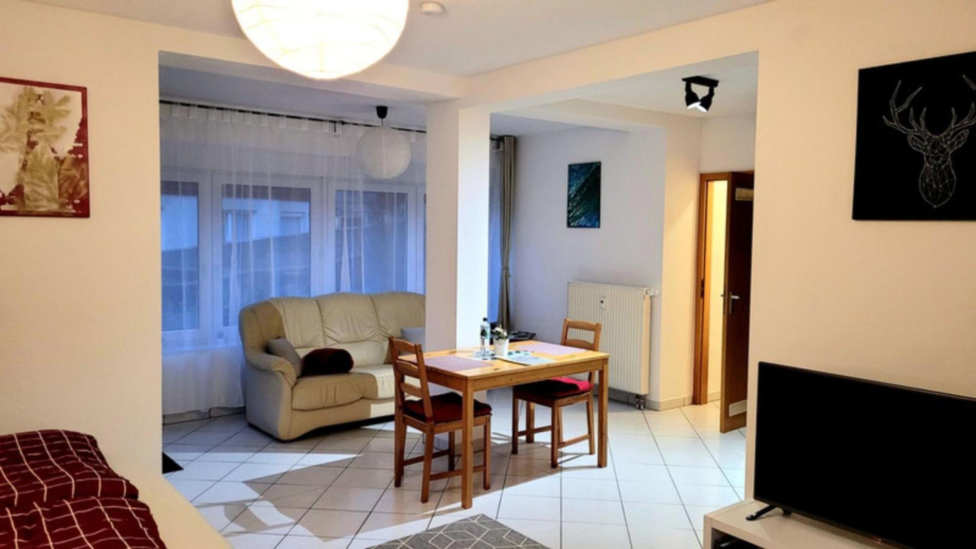 Wohlfuehl-Ferienwohnung Mit Tiefgarage Im Gruenen Oberhof  Exterior photo